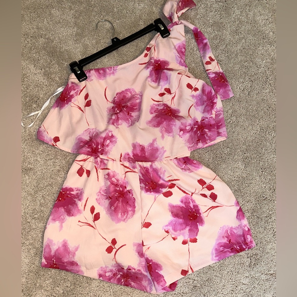 Lulus pink floral Romper